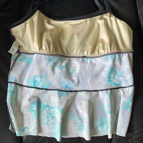 Maxine of Hollywood plus size ruffle tankini top - Picture 7 of 7